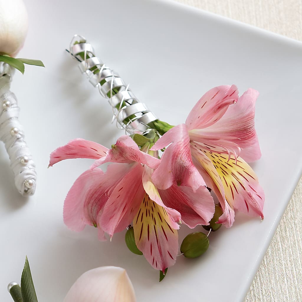 Pink Peruvian Lily Boutonniere – FARFANS FLOWERS & DECORATIONS LLC, Frederick MD