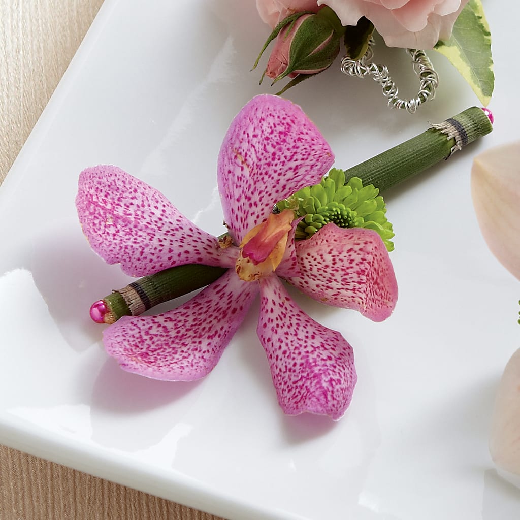 Pink Mokara Boutonniere – FARFANS FLOWERS & DECORATIONS LLC, Frederick MD