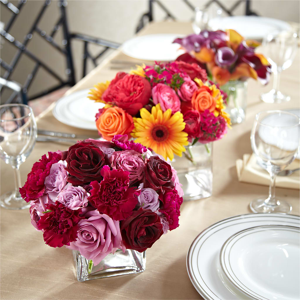 Love's Eternity Centerpiece – FARFANS FLOWERS & DECORATIONS LLC, Frederick MD