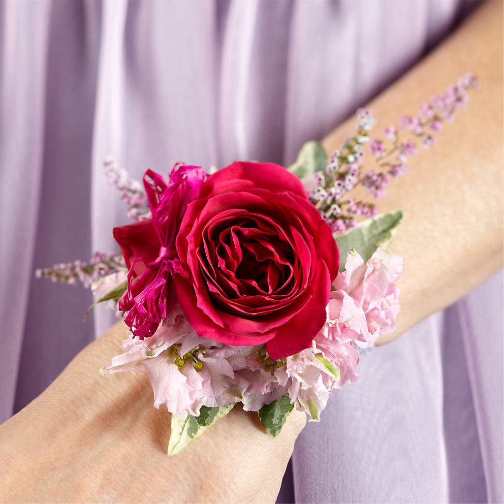 Rose Charm Corsage – FARFANS FLOWERS & DECORATIONS LLC, Frederick MD