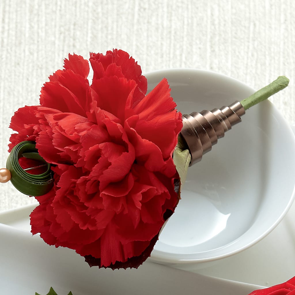 Red Carnation Boutonniere – FARFANS FLOWERS & DECORATIONS LLC, Frederick MD