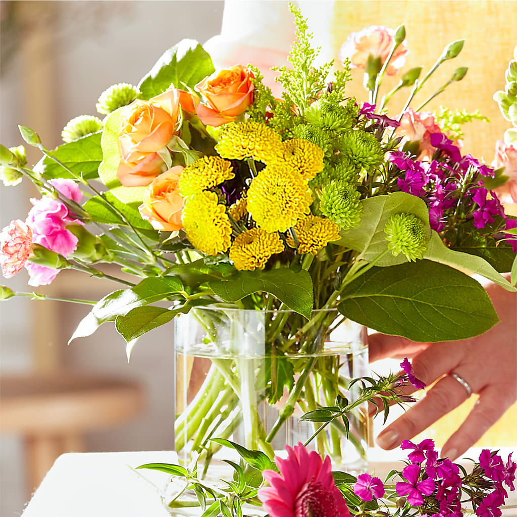 Bold & Bright – A Florist Original – FARFANS FLOWERS & DECORATIONS LLC, Frederick MD