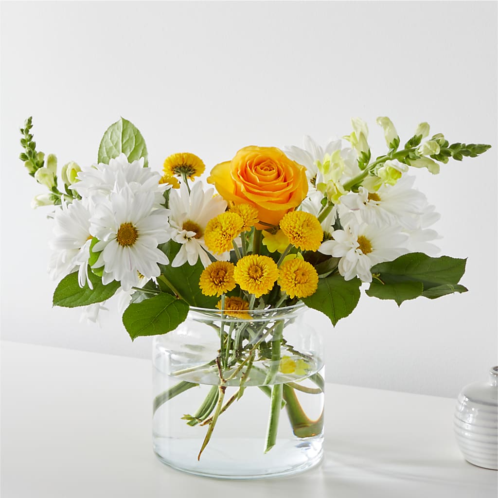 Sun Salutation Bouquet – FARFANS FLOWERS & DECORATIONS LLC, Frederick MD