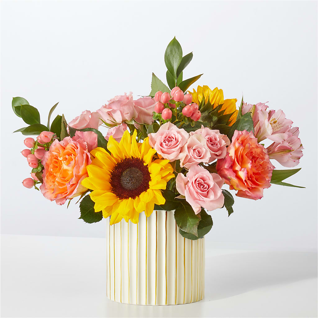 Sun's Out Bouquet – FARFANS FLOWERS & DECORATIONS LLC, Frederick MD
