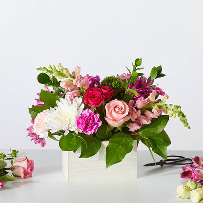 Sweetberry Box – A Florist Original – FARFANS FLOWERS & DECORATIONS LLC, Frederick MD