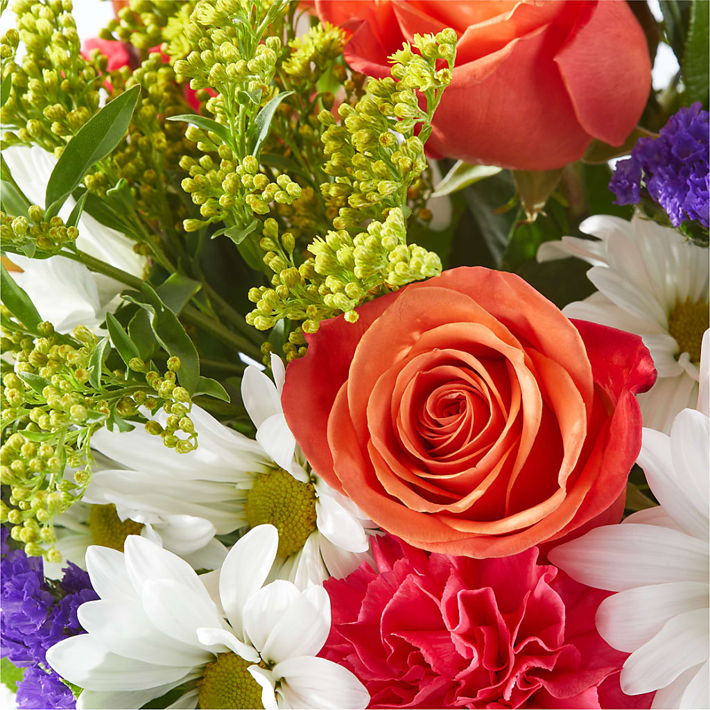Oopsie Daisy Box Bouquet – FARFANS FLOWERS & DECORATIONS LLC, Frederick MD