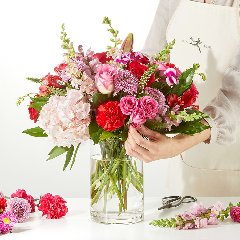 Swooning Over You - A Luxury Florist Original – FARFANS FLOWERS & DECORATIONS LLC, Frederick MD