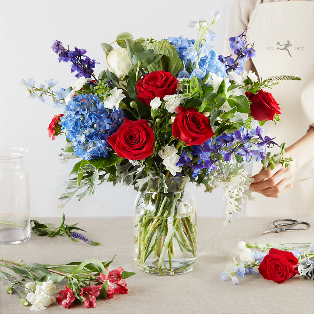 Star Spangled - A Florist Original – FARFANS FLOWERS & DECORATIONS LLC, Frederick MD