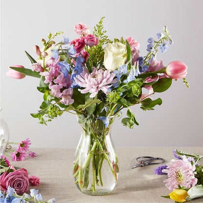 Pastel Tradition - A Florist Original – FARFANS FLOWERS & DECORATIONS LLC, Frederick MD