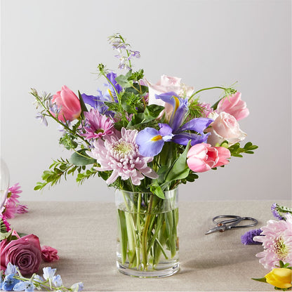 Pastel Tradition - A Florist Original – FARFANS FLOWERS & DECORATIONS LLC, Frederick MD