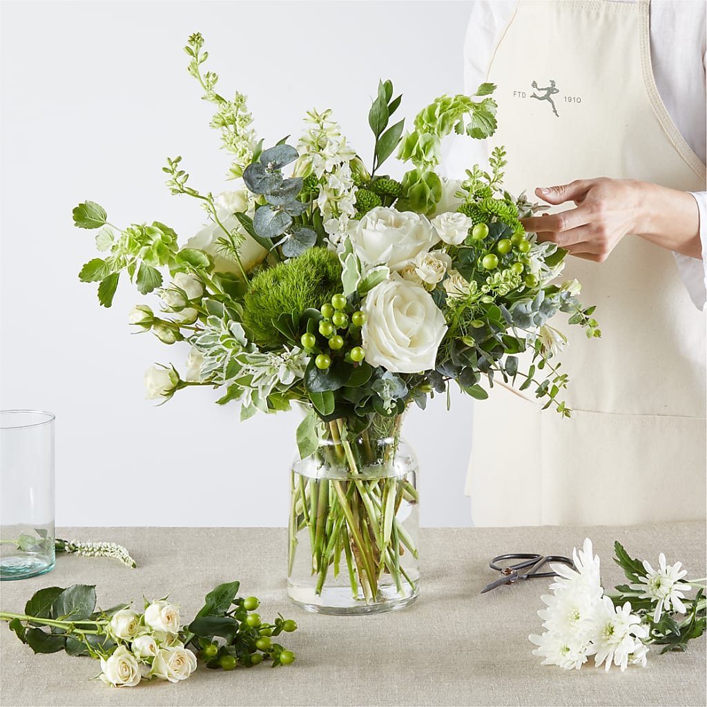 Irish Garden - A Florist Original – FARFANS FLOWERS & DECORATIONS LLC, Frederick MD