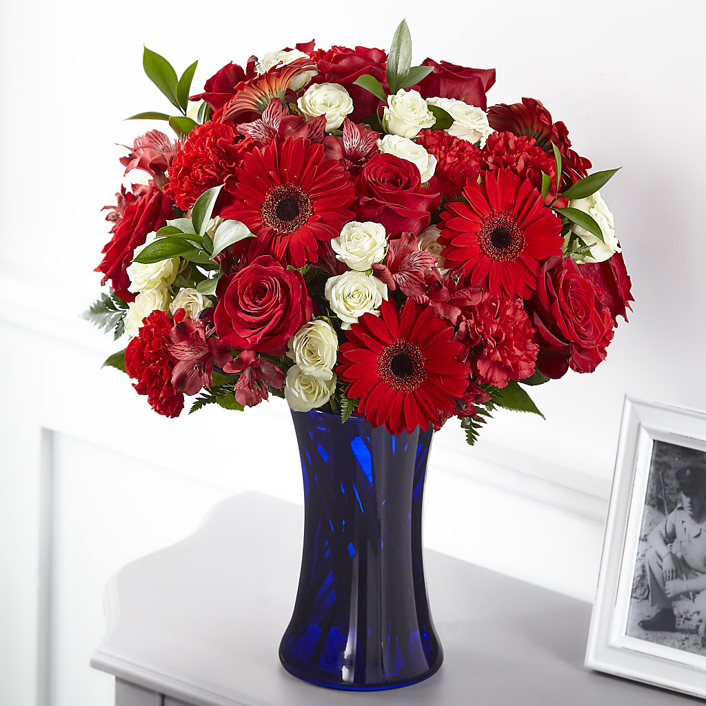 Hearts Embrace Bouquet – FARFANS FLOWERS & DECORATIONS LLC, Frederick MD
