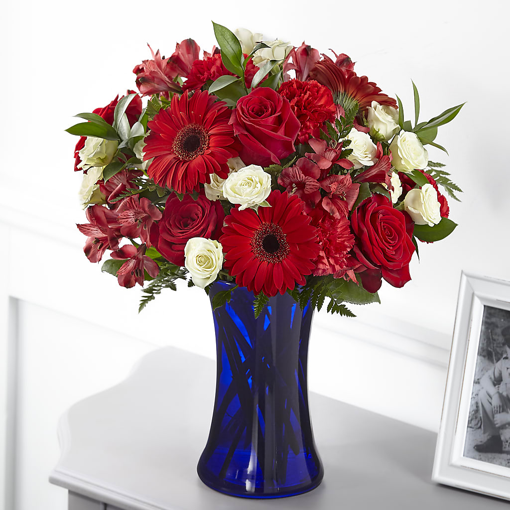 Hearts Embrace Bouquet – FARFANS FLOWERS & DECORATIONS LLC, Frederick MD