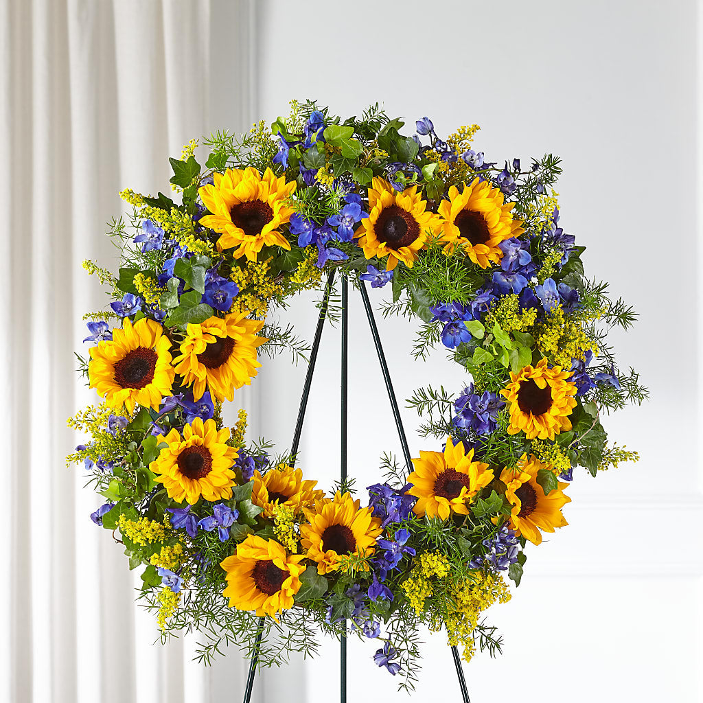 Bright Rays Wreath – FARFANS FLOWERS & DECORATIONS LLC, Frederick MD
