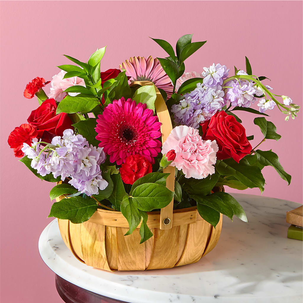 Pink Picnic Basket – FARFANS FLOWERS & DECORATIONS LLC, Frederick MD