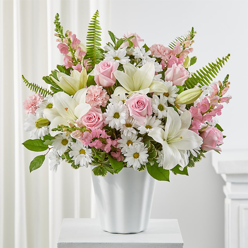 Soft Touch Tabletop Basket – FARFANS FLOWERS & DECORATIONS LLC, Frederick MD