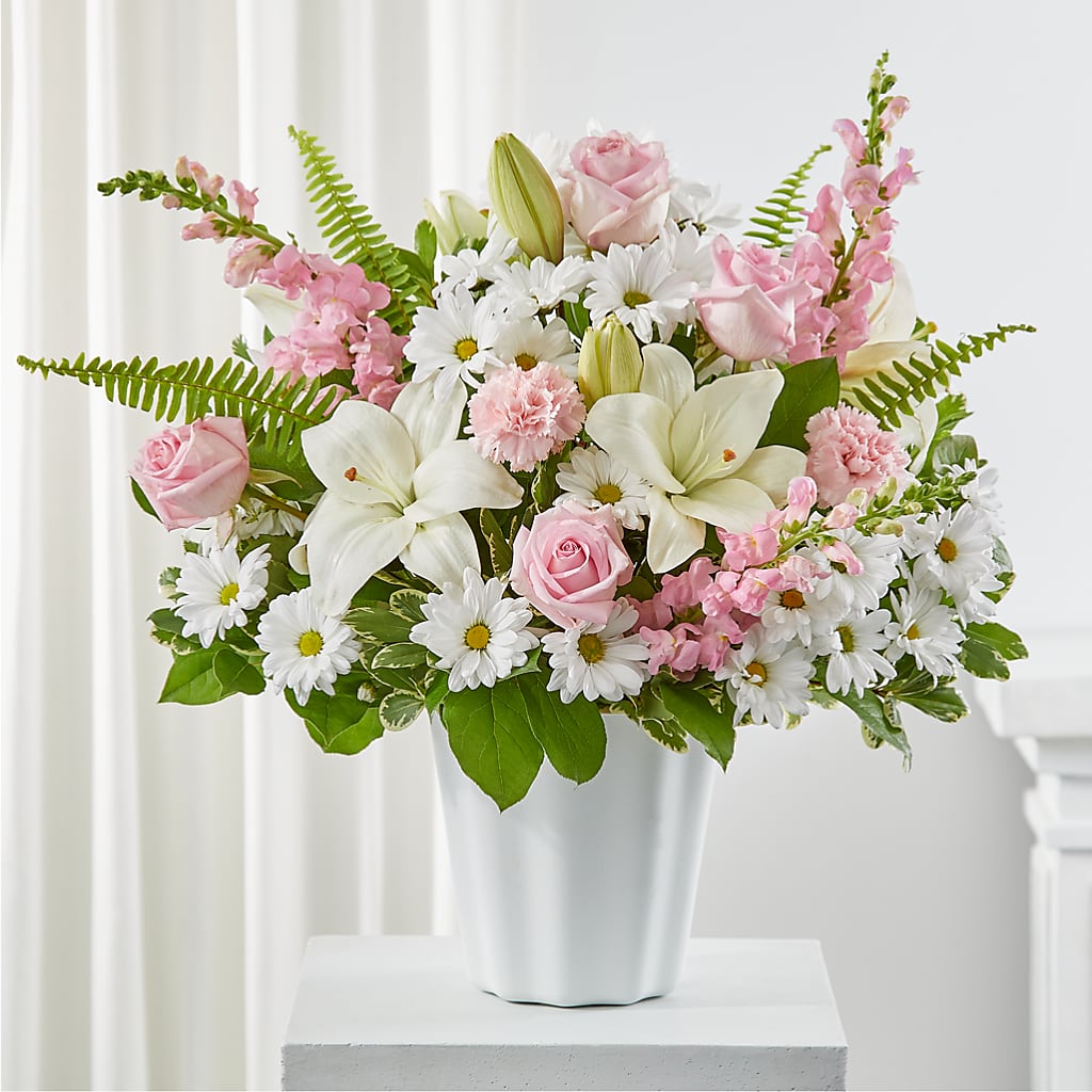 Soft Touch Tabletop Basket – FARFANS FLOWERS & DECORATIONS LLC, Frederick MD