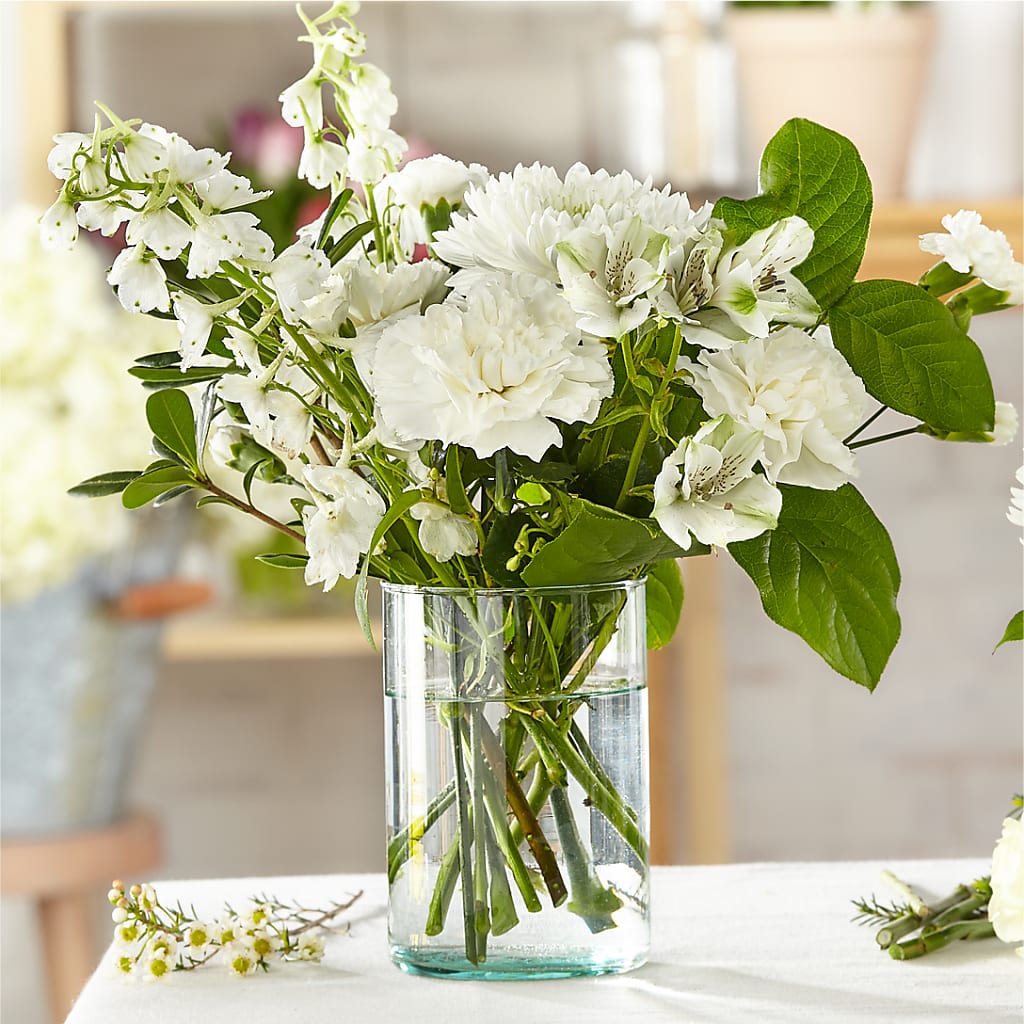 Classic Ivory – A Florist Original – FARFANS FLOWERS & DECORATIONS LLC, Frederick MD