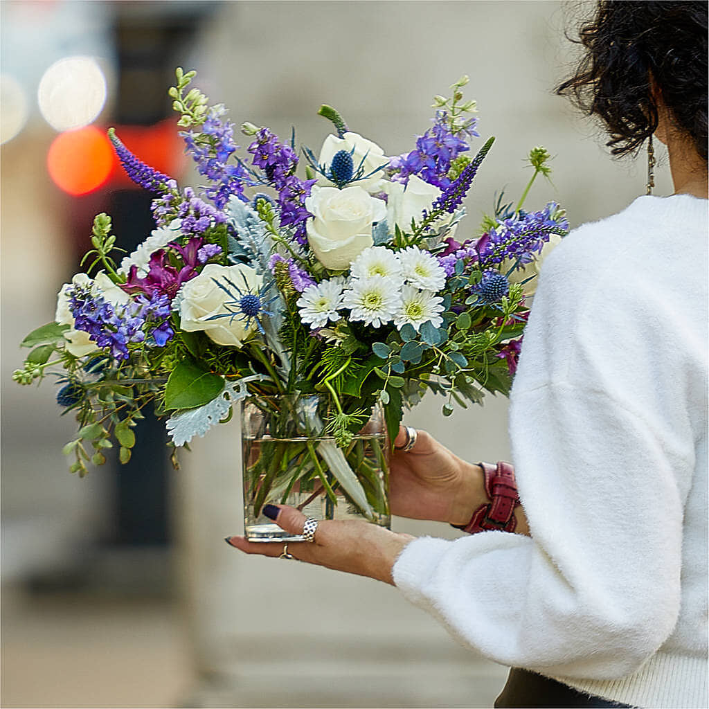 Shooting Star Bouquet – FARFANS FLOWERS & DECORATIONS LLC, Frederick MD
