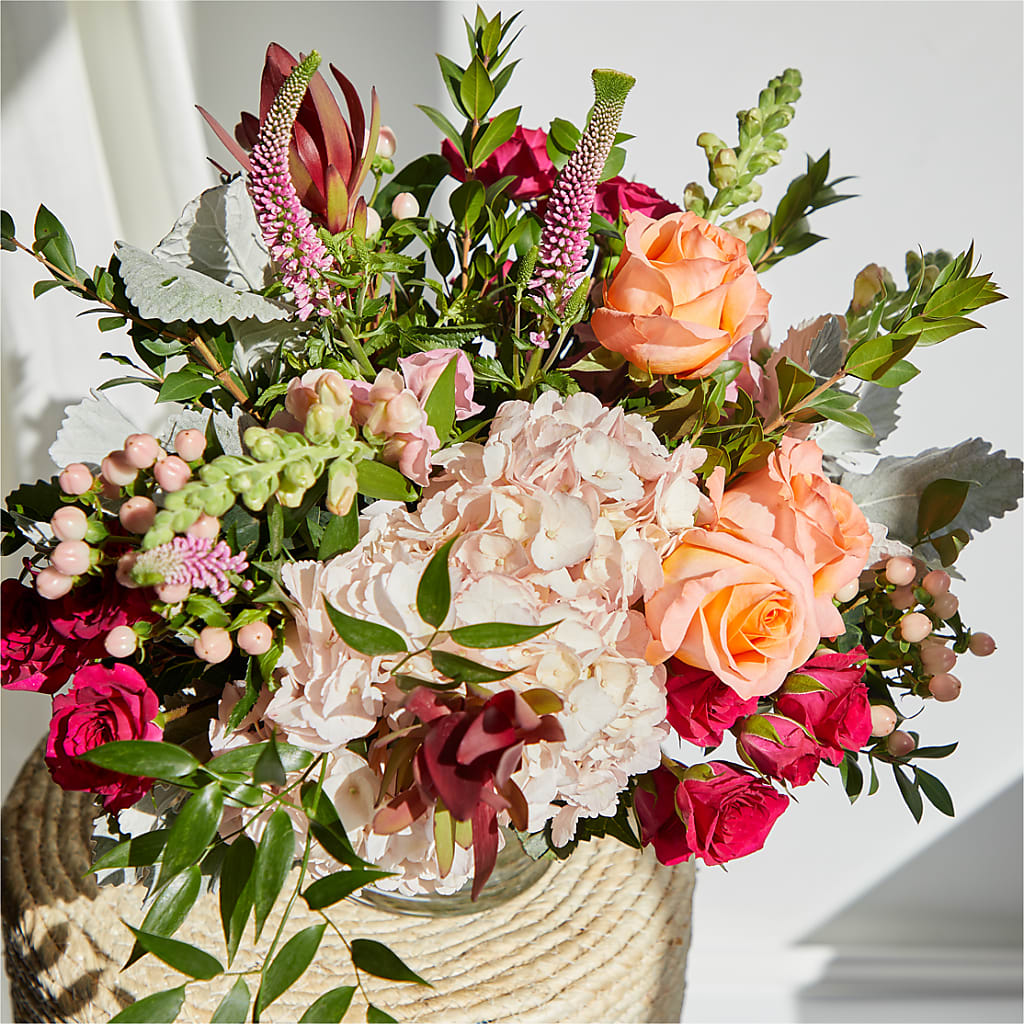 Glitz & Glam Bouquet – FARFANS FLOWERS & DECORATIONS LLC, Frederick MD