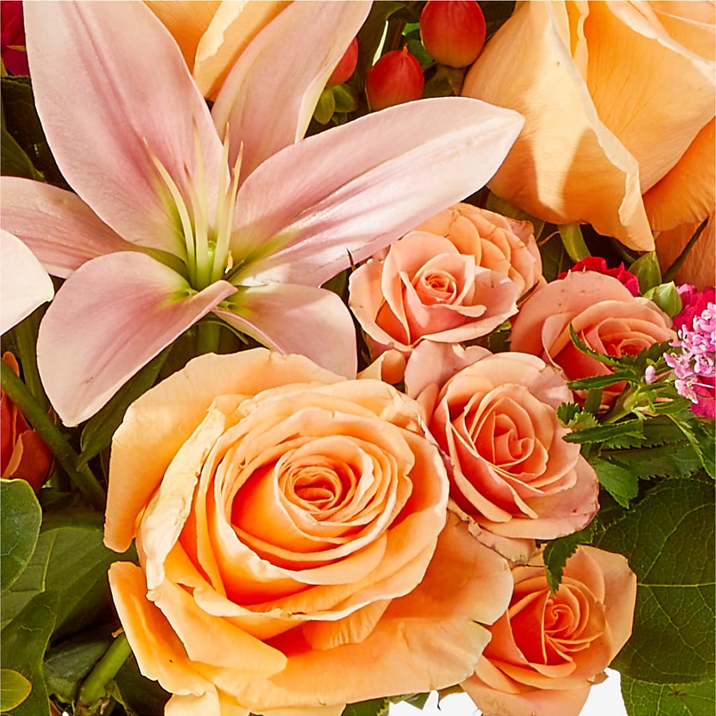 Bisous Bouquet – FARFANS FLOWERS & DECORATIONS LLC, Frederick MD
