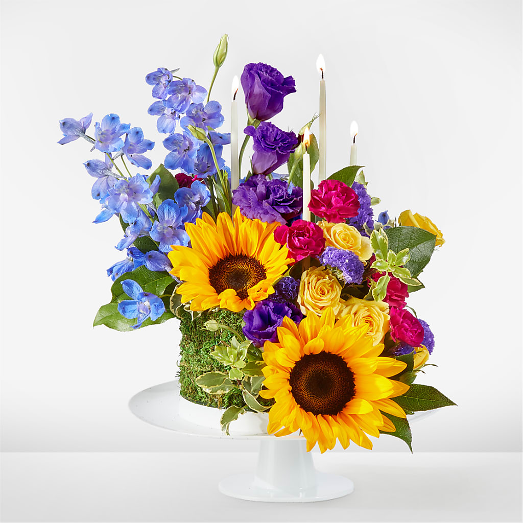 Star of the Day Floral Cake – FARFANS FLOWERS & DECORATIONS LLC, Frederick MD