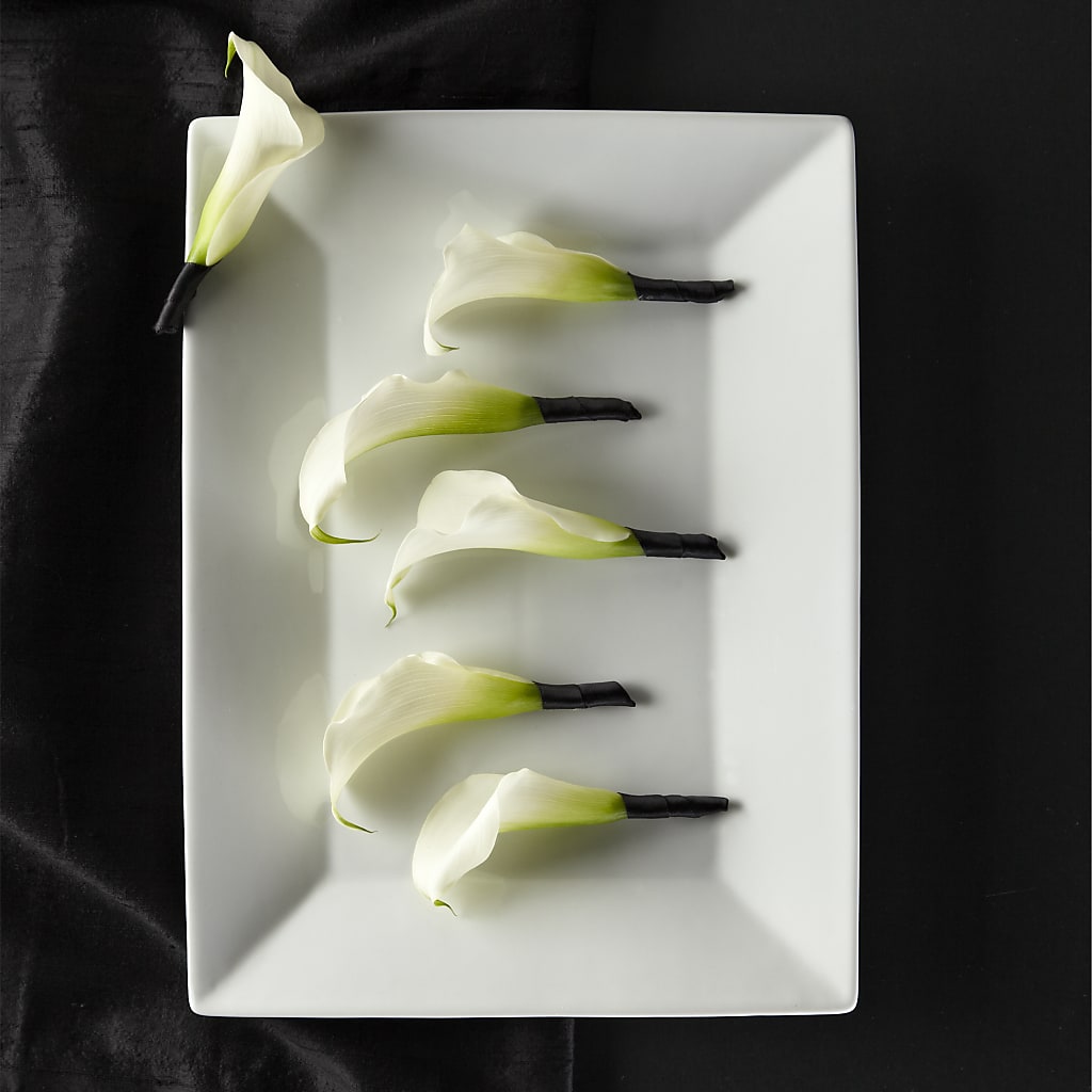 Calla Lily Promise Boutonniere – FARFANS FLOWERS & DECORATIONS LLC, Frederick MD