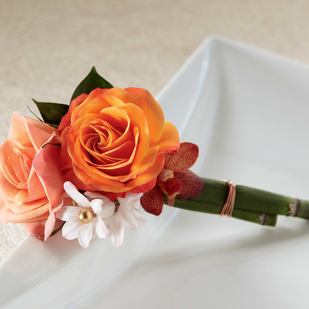 Sunset Dream Boutonniere – FARFANS FLOWERS & DECORATIONS LLC, Frederick MD