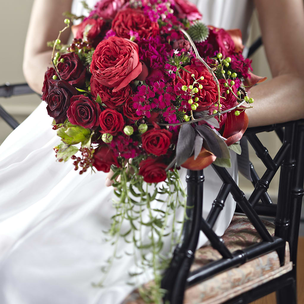 Pure Grace Bouquet  – FARFANS FLOWERS & DECORATIONS LLC, Frederick MD