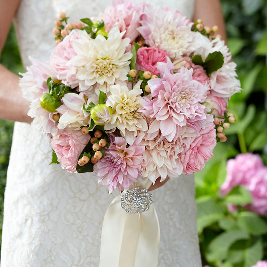 Heart's Promise Bouquet – FARFANS FLOWERS & DECORATIONS LLC, Frederick MD